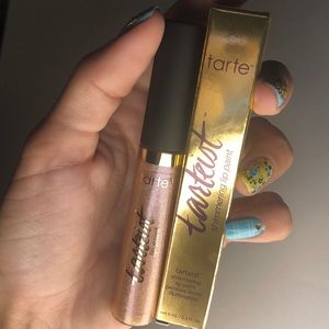 NEW Tarteist Shimmery Lip Paint “Instafamous”